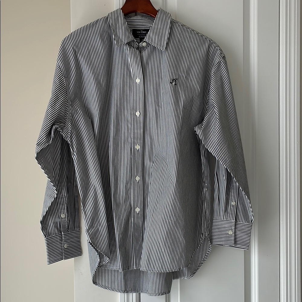 J. Crew Limited Edition New Yorker Étienne oversized poplin shirts - Picture 3 of 8